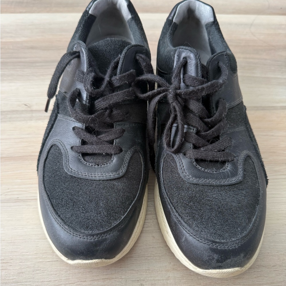 O by Everlane The Trainer Sneakers